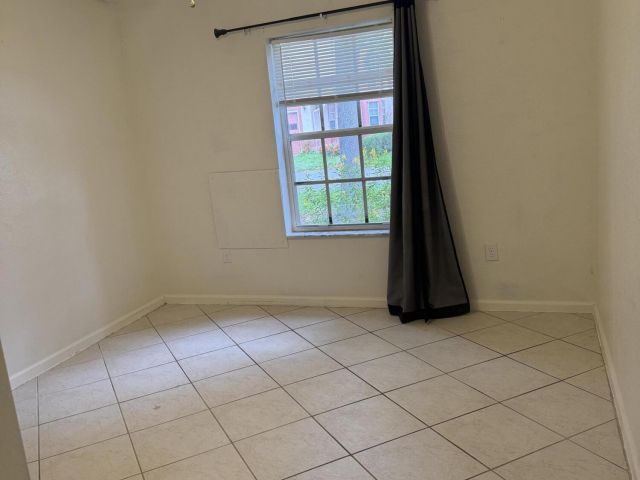 Дом в аренду по адресу 1364 Climbing Rose Lane - фото 6285517