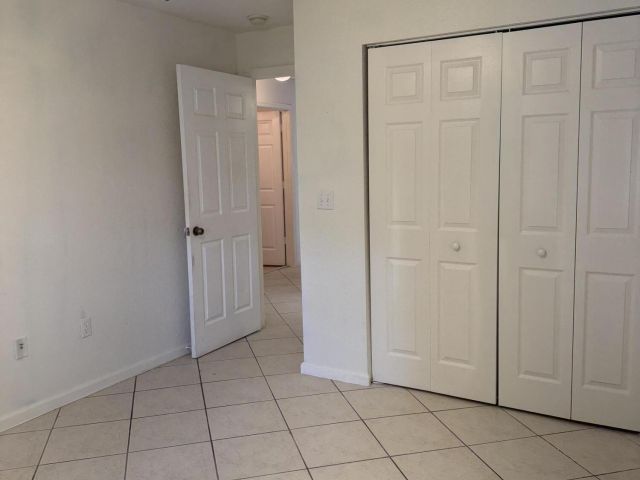 Дом в аренду по адресу 1364 Climbing Rose Lane - фото 6285518