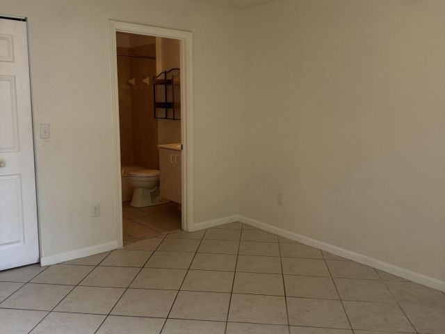 Дом в аренду по адресу 1364 Climbing Rose Lane - фото 6285523