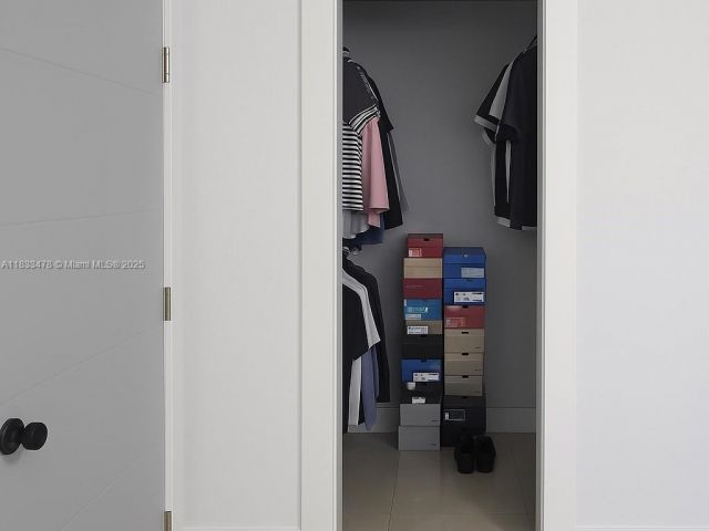 Продажа дома по адресу 1320 NW 179th Ter - фото 6256869