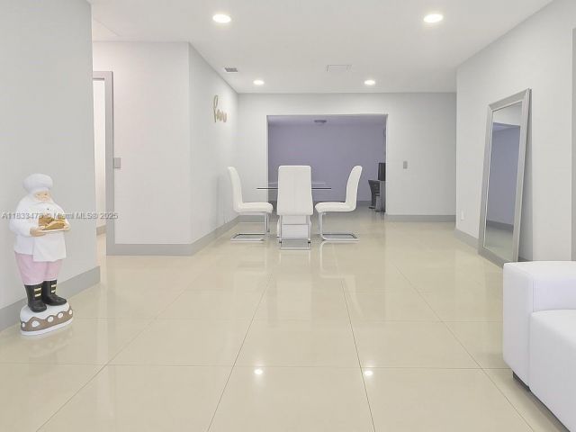 Продажа дома по адресу 1320 NW 179th Ter - фото 6256874