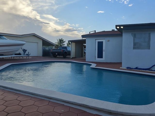 Продажа дома по адресу 1320 NW 179th Ter - фото 6256877