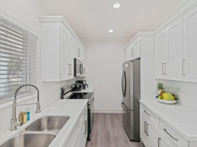 Продажа дома по адресу 1941 NW 151st St - фото 6256856