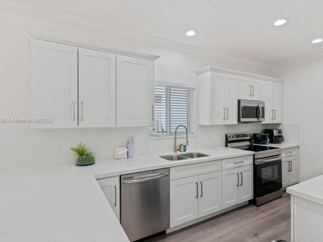 Продажа дома по адресу 1941 NW 151st St - фото 6256857