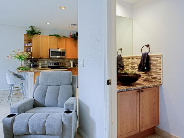 Продажа дома по адресу 4043 Lake Tahoe Circle - фото 6282001