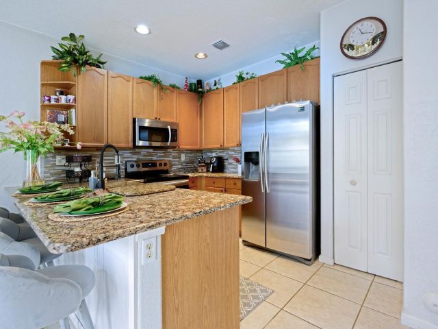 Продажа дома по адресу 4043 Lake Tahoe Circle - фото 6282003