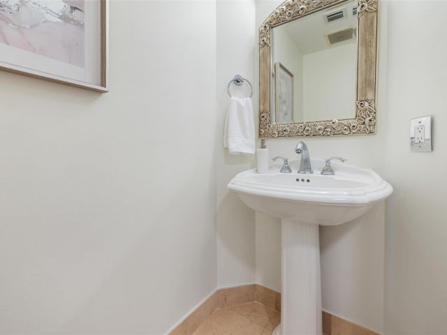 Продажа квартиры #20D - фото 6262410