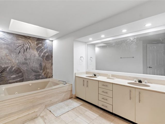 Продажа квартиры #407 - фото 6257052