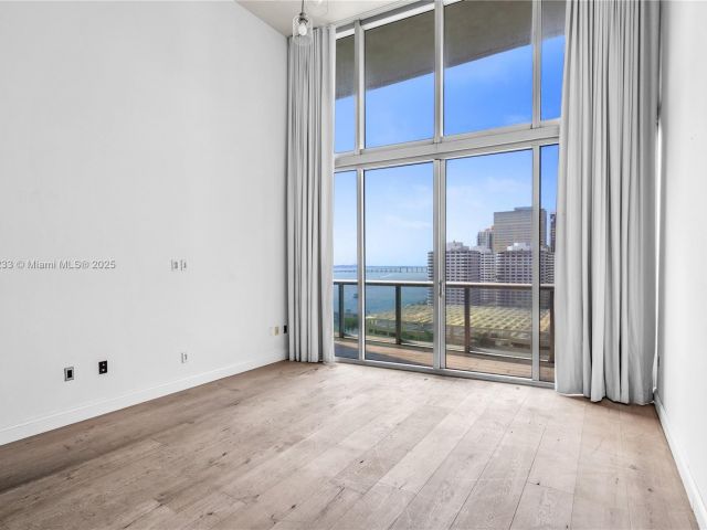 Продажа квартиры #1511 - фото 6257864