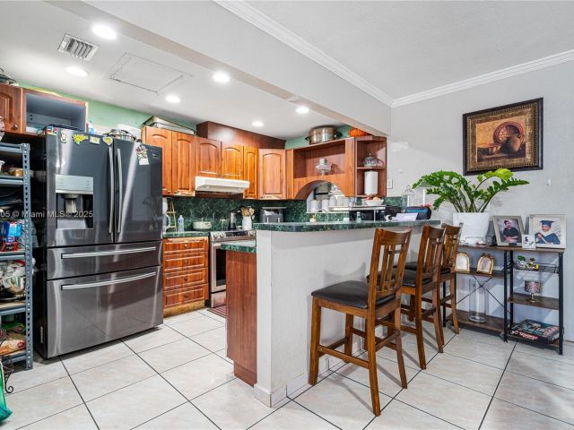 Продажа дома по адресу 1300 NE 203rd St - фото 6255678