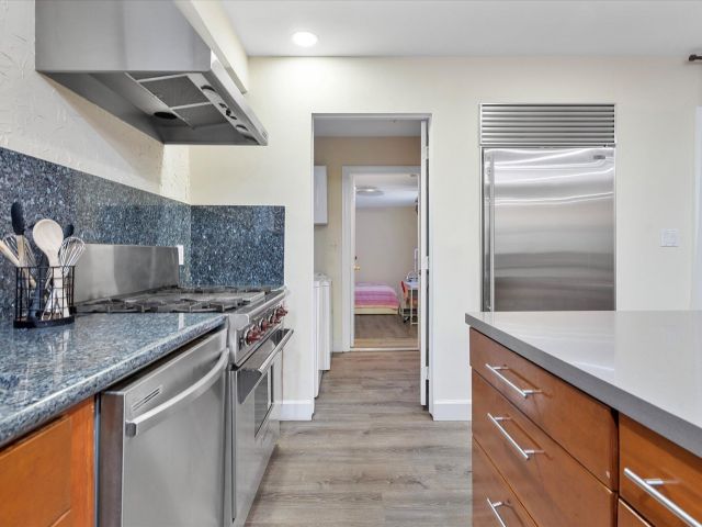 Продажа дома по адресу 1359 Washington Street - фото 6257201