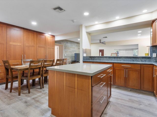 Продажа дома по адресу 1359 Washington Street - фото 6257203