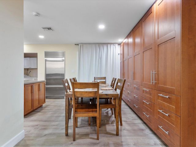 Продажа дома по адресу 1359 Washington Street - фото 6257207