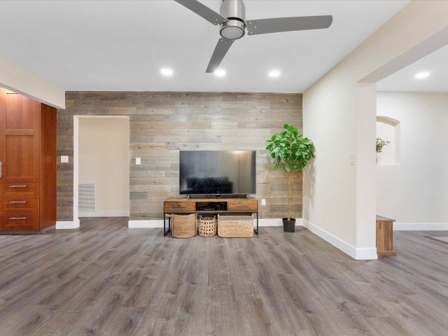 Продажа дома по адресу 1359 Washington Street - фото 6257209