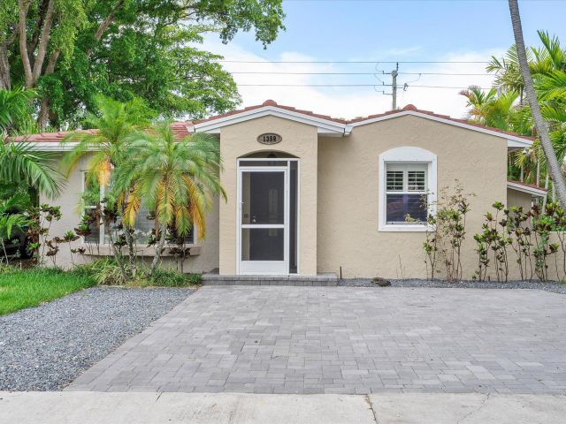 Продажа дома по адресу 1359 Washington Street - фото 6257217