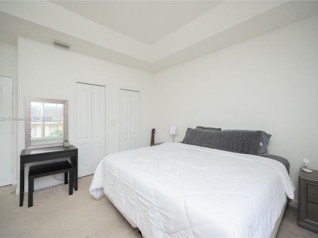 Продажа дома по адресу 14964 SW 8 LN - фото 6256694