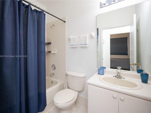 Продажа дома по адресу 14964 SW 8 LN - фото 6256705