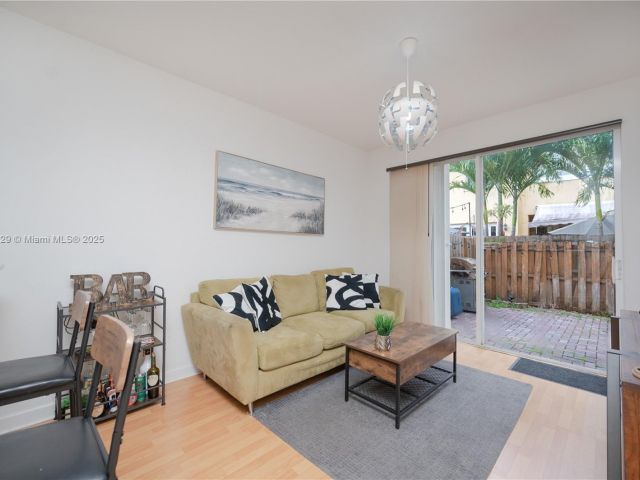 Продажа дома по адресу 14964 SW 8 LN - фото 6256706