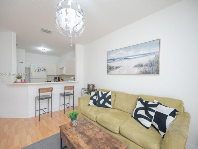 Продажа дома по адресу 14964 SW 8 LN - фото 6256707