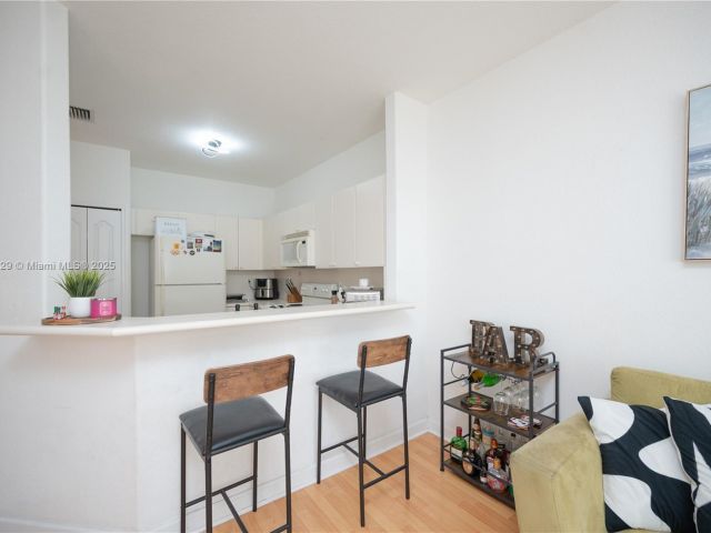 Продажа дома по адресу 14964 SW 8 LN - фото 6256708