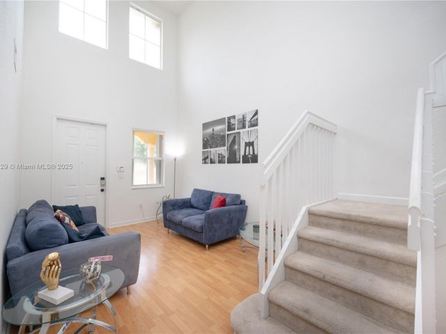 Продажа дома по адресу 14964 SW 8 LN - фото 6256711