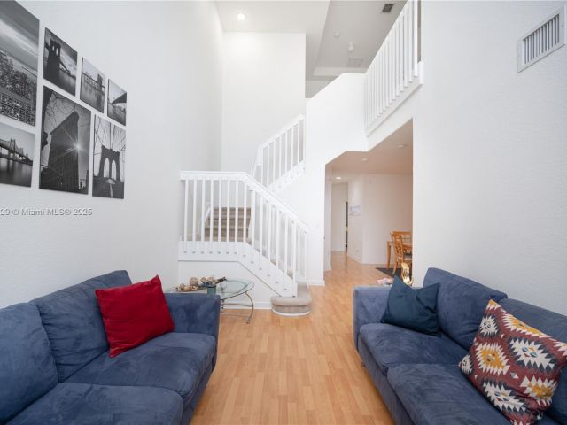 Продажа дома по адресу 14964 SW 8 LN - фото 6256712