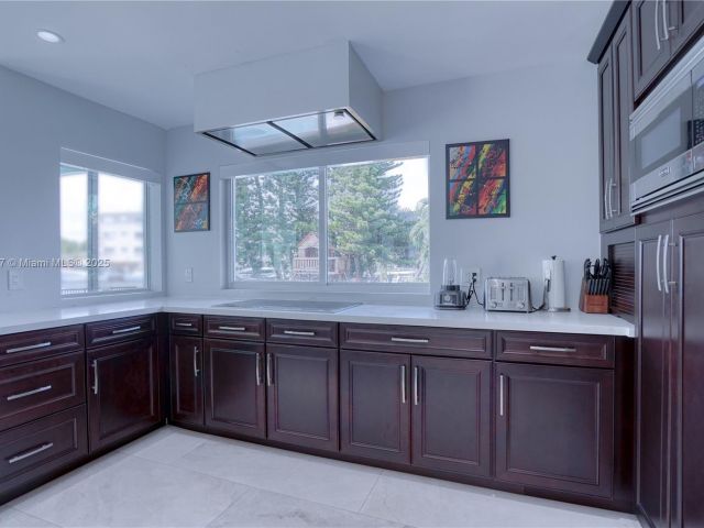 Дом в аренду по адресу 13300 Biscayne Bay Ter - фото 6257243