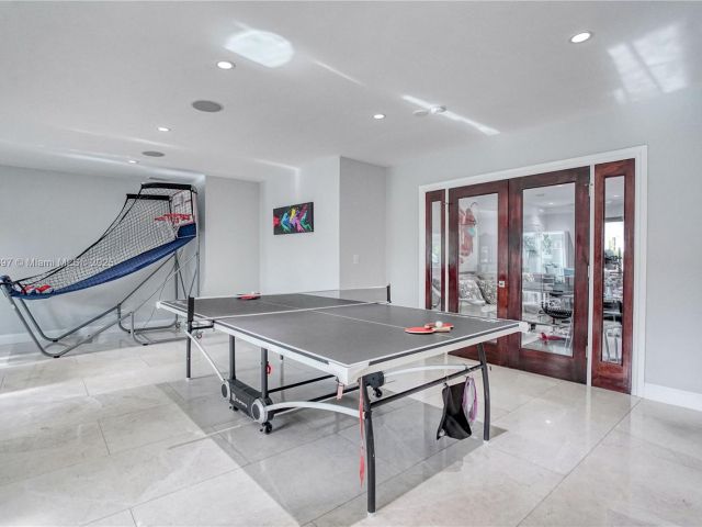 Дом в аренду по адресу 13300 Biscayne Bay Ter - фото 6257252