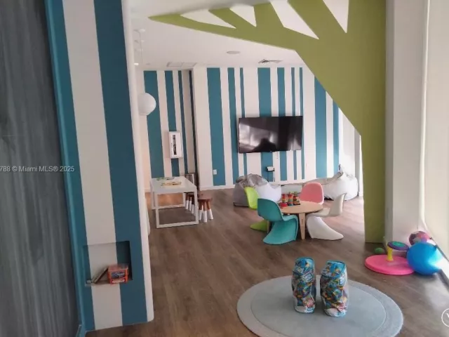 Продажа квартиры #701 - фото 6285190