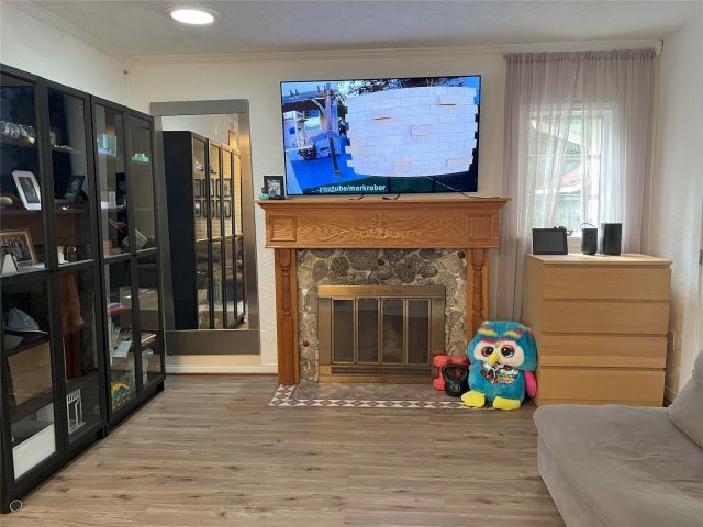 Продажа дома по адресу 1719 S Hayes St - фото 6269669