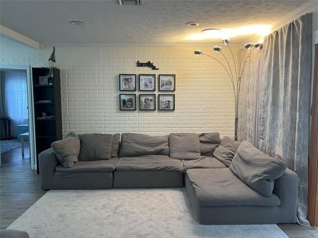 Продажа дома по адресу 1719 S Hayes St - фото 6269673