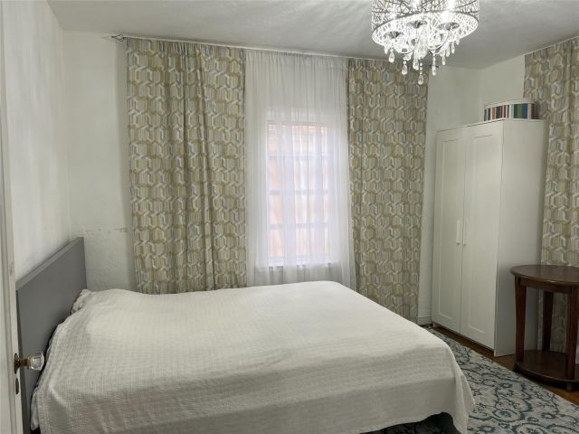 Продажа дома по адресу 1719 S Hayes St - фото 6269681