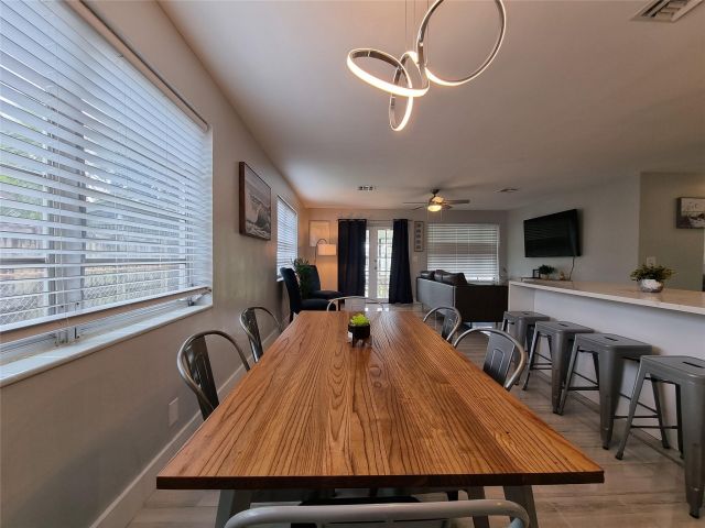 Продажа дома по адресу 4740 SW 43rd Ave - фото 6280893