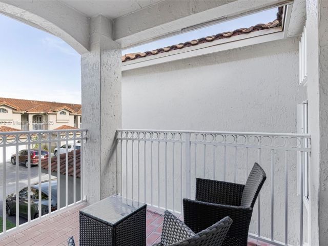 Продажа дома по адресу 11532 SW 148th Path - фото 6277362