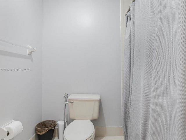 Продажа дома по адресу 11532 SW 148th Path - фото 6277363