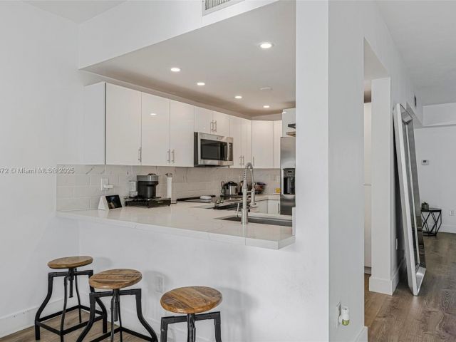 Продажа дома по адресу 11532 SW 148th Path - фото 6277371