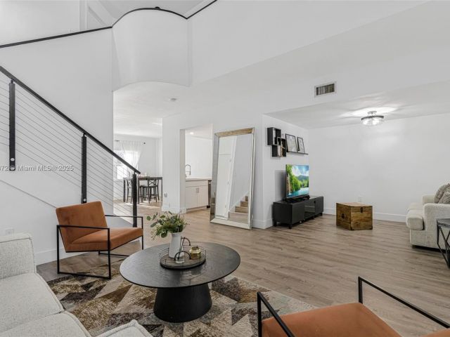 Продажа дома по адресу 11532 SW 148th Path - фото 6277381