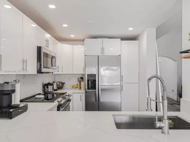 Продажа дома по адресу 11532 SW 148th Path - фото 6277370