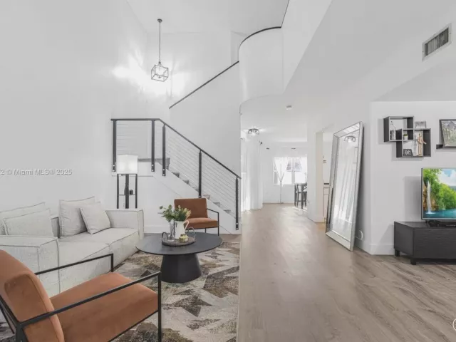 Продажа дома по адресу 11532 SW 148th Path - фото 6277379