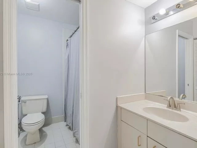 Продажа дома по адресу 11532 SW 148th Path - фото 6277364