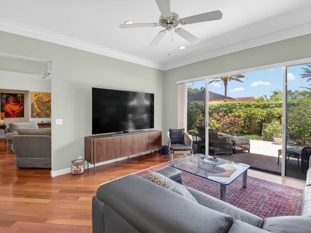 Продажа дома по адресу 2374 NW 23rd Road - фото 6260504