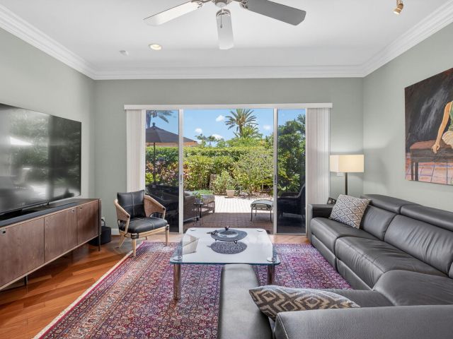 Продажа дома по адресу 2374 NW 23rd Road - фото 6260505