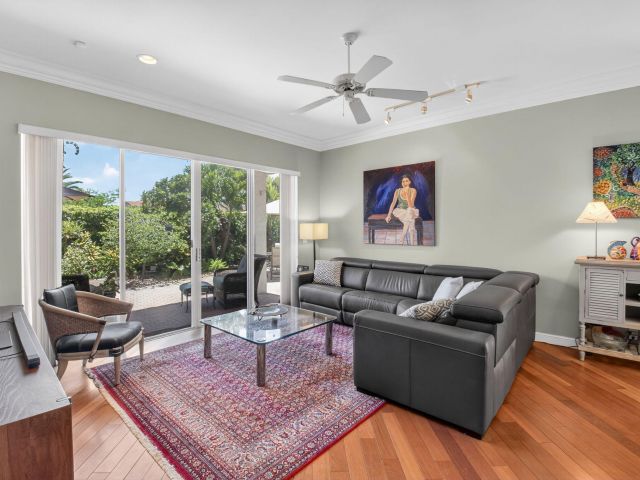 Продажа дома по адресу 2374 NW 23rd Road - фото 6260507