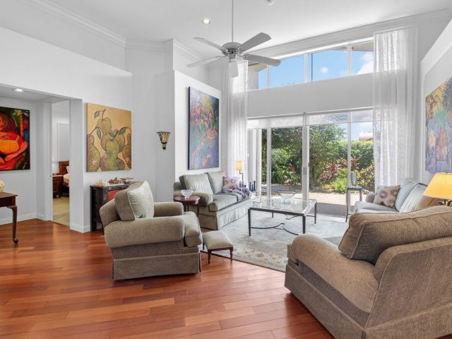 Продажа дома по адресу 2374 NW 23rd Road - фото 6260510