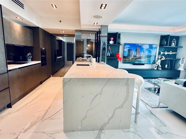 Продажа квартиры #1706 - фото 6260597