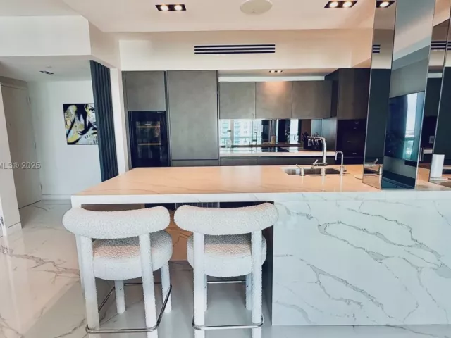 Продажа квартиры #1706 - фото 6260595