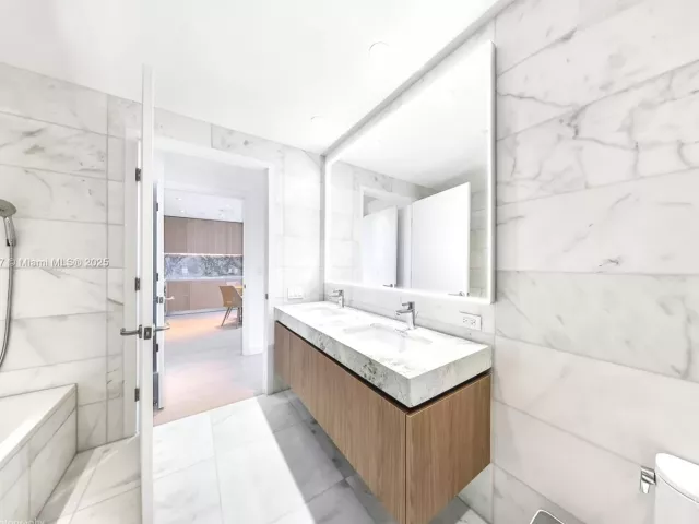 Продажа квартиры #1906 - фото 6263195