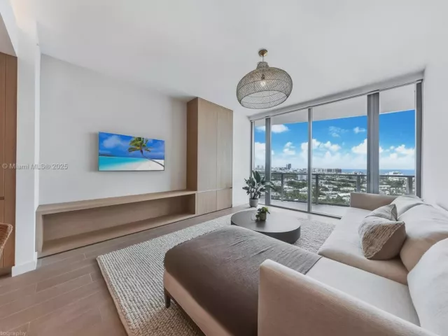 Продажа квартиры #1906 - фото 6263199