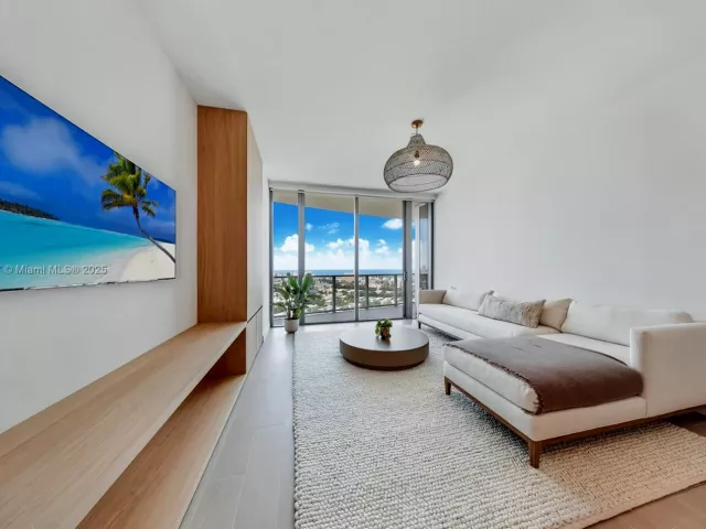 Продажа квартиры #1906 - фото 6263200