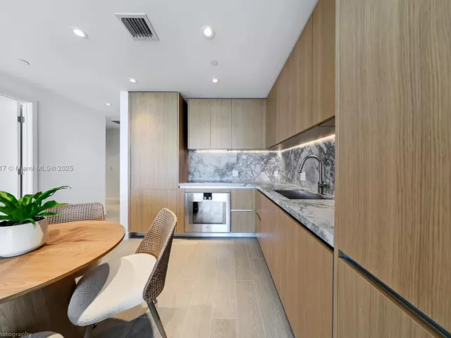 Продажа квартиры #1906 - фото 6263201